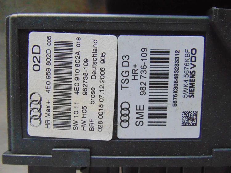 PODNOŚNIK SZYBY PRAWY TYŁ AUDI A8 D3(2002-2009) 4.2 TDI 4E0910802A
