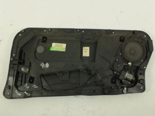 PODNOŚNIK SZYBY PRAWY PRZÓD FORD FIESTA MK7 (2008-2017) 1.4 TDCI