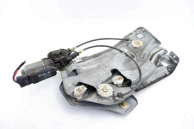 PODNOŚNIK SZYBY PRAWY TYŁ RENAULT MEGANE II LIFT (2005-2008)