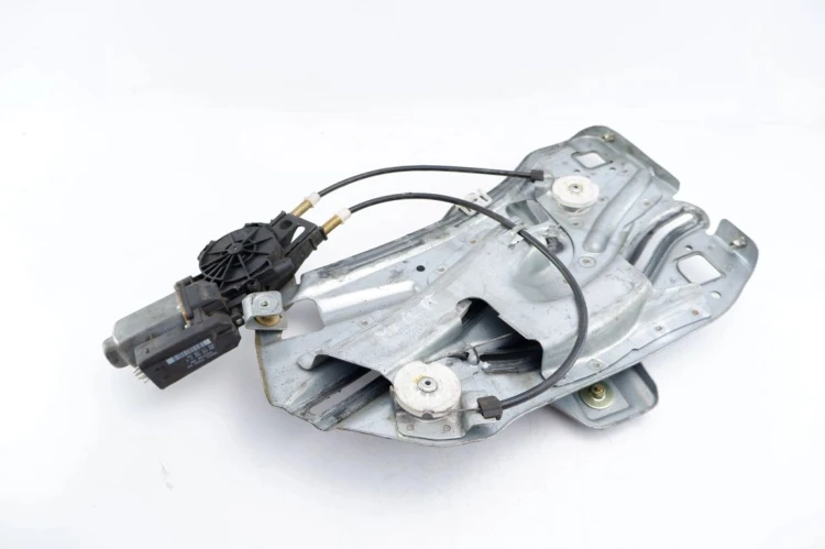 PODNOŚNIK SZYBY PRAWY TYŁ RENAULT MEGANE II LIFT (2005-2008)