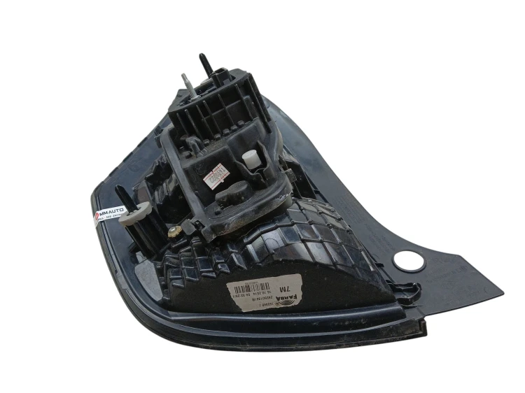 LAMPA PRAWY TYŁ RENAULT TWINGO III (2014-2018) 1.0 SCE 70KM 265501361R