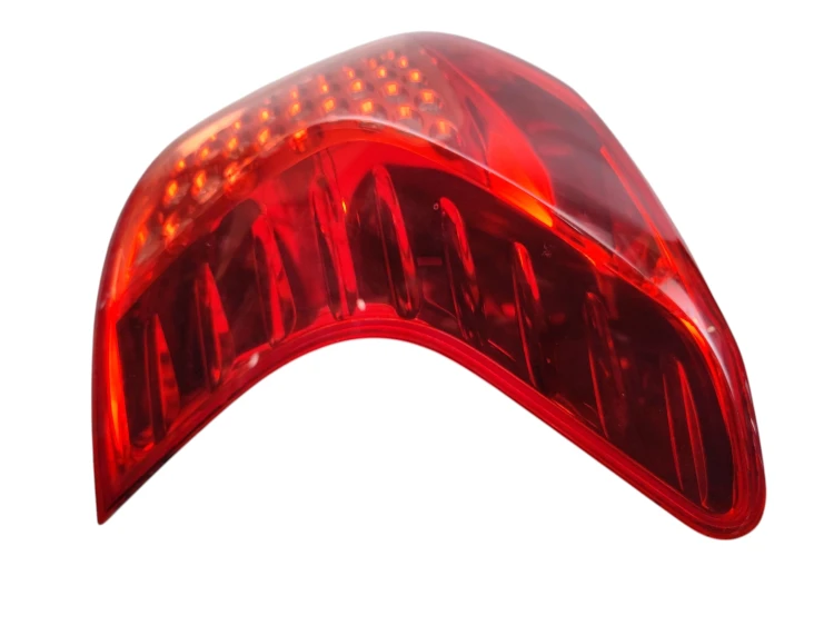 LAMPA PRAWY TYŁ PEUGEOT 3008 I (2009-2013) 1.6 e-HDI 112KM 9683460780
