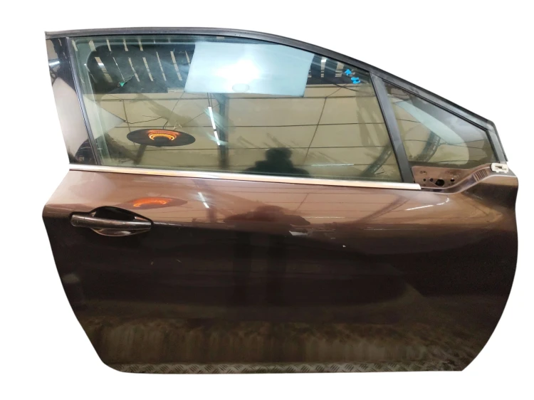 DRZWI PRAWY PRZÓD PEUGEOT 208 I (2012-2015) 1.6 e-HDI 114KM