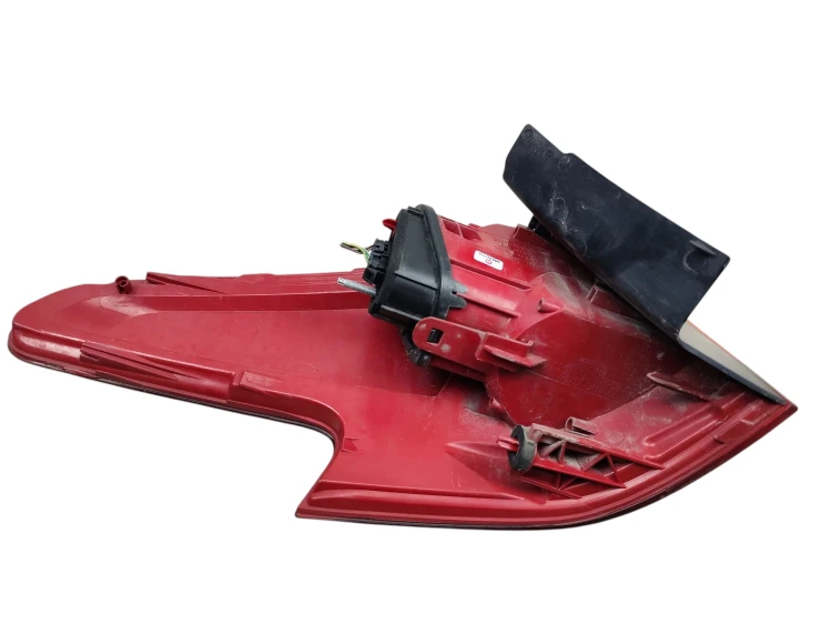 LAMPA PRAWY TYŁ CITROEN C5 III (2008-2010) 2.0 HDI 136KM VP8X8X-13404-AX