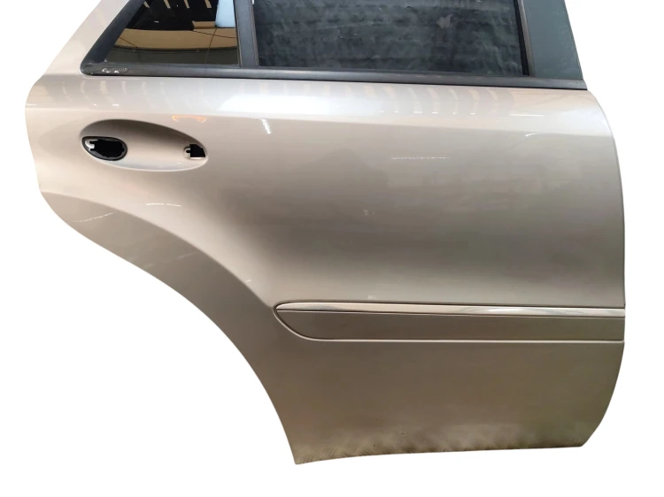 DRZWI PRAWY TYŁ MERCEDES ML W164 (2005-2008) 3.0 CDI 224KM