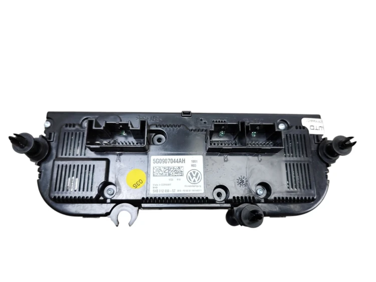 PANEL KLIMATYZACJI VOLKSWAGEN PASSAT B8 (2014-2019) 2.0 TDI 150KM 5G0907044