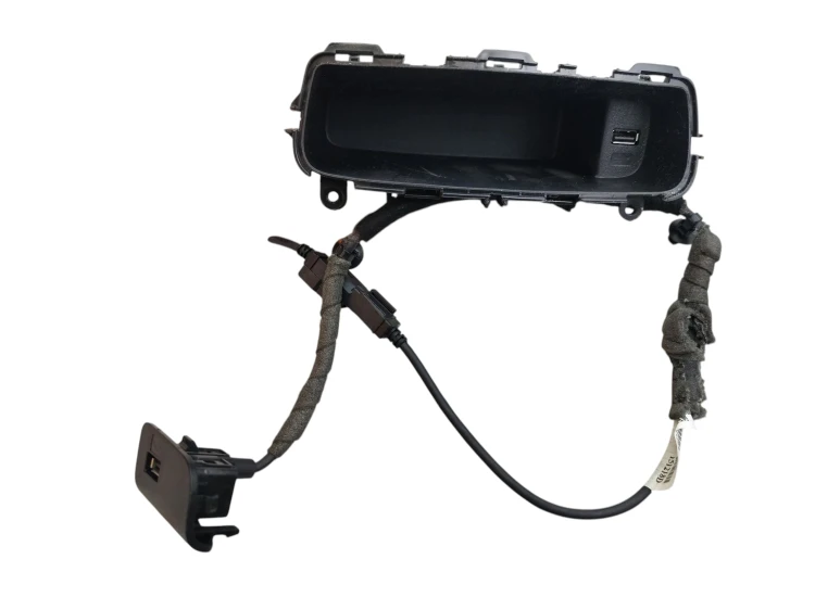GNIAZDO USB FORD FOCUS MK3 LIFT (2014-2018) 1.5 TDCI 120KM