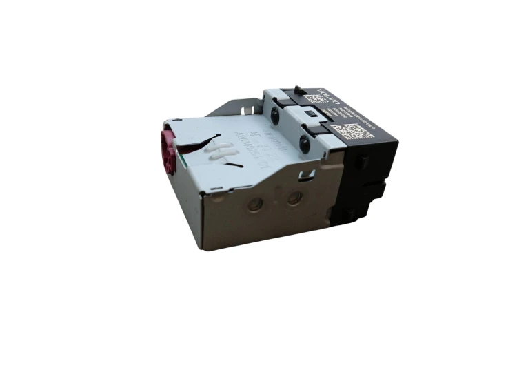 GNIAZDO USB VOLVO XC40 RECHARGE LIFT (2022-) E400V12 408KM 32375814