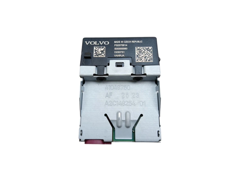 GNIAZDO USB VOLVO XC40 RECHARGE LIFT (2022-) E400V12 408KM 32375814