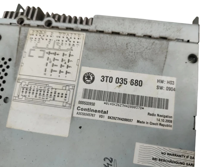 RADIO SKODA SUPERB II (2008-2013) 1.9 TDI 105KM 3T0035680