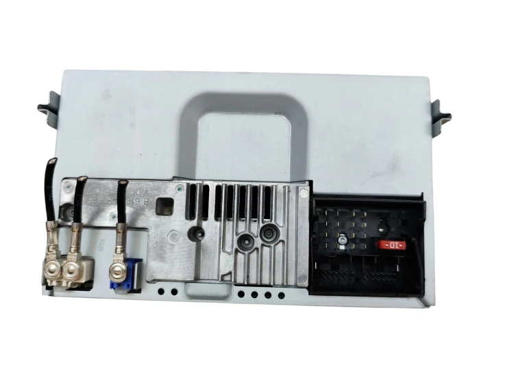 RADIO VOLKSWAGEN JETTA VI (2010-2014) 2.0 TDI 140KM 3C0035270B 7612032082