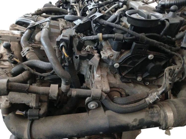 SILNIK KOMPLETNY VOLKSWAGEN GOLF VII (2012-2016) 1.6 TDI 105KM CLHA