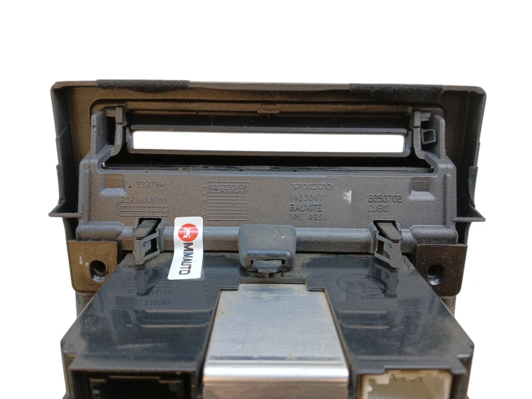 PANEL STEROWANIA RADIA KLIMATYZACJI VOLVO V50 (2004-2007) 2.0 D 136KM 86230