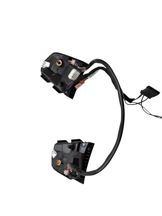 PRZYCISKI MULTIFUNKCJI KIEROWNICY BMW X3 F25 LIFT (2014-2017) 2.0 D 190KM 9