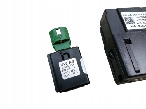 GNIAZDO USB AUX AUDI A4 B9 LIFT (2019-2024) 2.0 TFSI 204KM 5Q0035726 5Q0035