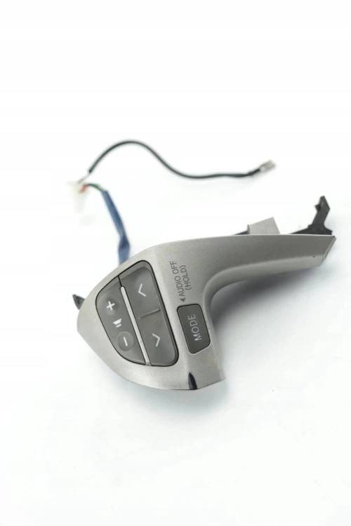PRZYCISKI KIEROWNICY TOYOTA CAMRY VII ACV40 (2006-2011) 2.4 16V 2AZFE 33659