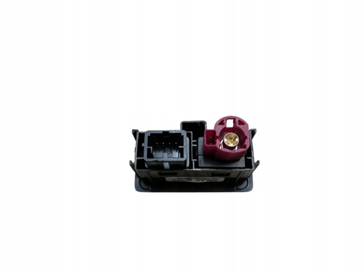 GNIAZDO USB AUX VW GOLF VII PASSAT B8 IBIZA IV 5G0035222F