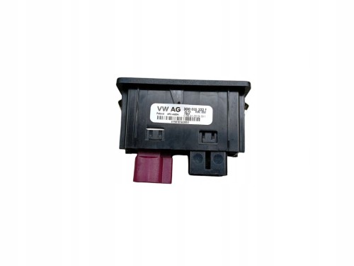 GNIAZDO USB AUX VW GOLF VII PASSAT B8 IBIZA IV 5G0035222F