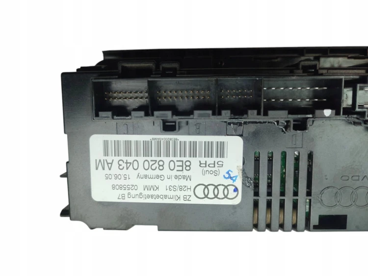 PANEL KLIMATYZACJI AUDI A4 B7 (2004-2008) 2.5 TDI 163KM 8E0820043AM