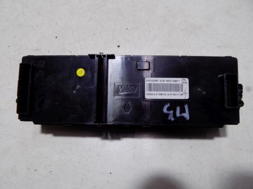 PANEL NAWIEWU RENAULT SCENIC III (2009-2013)
