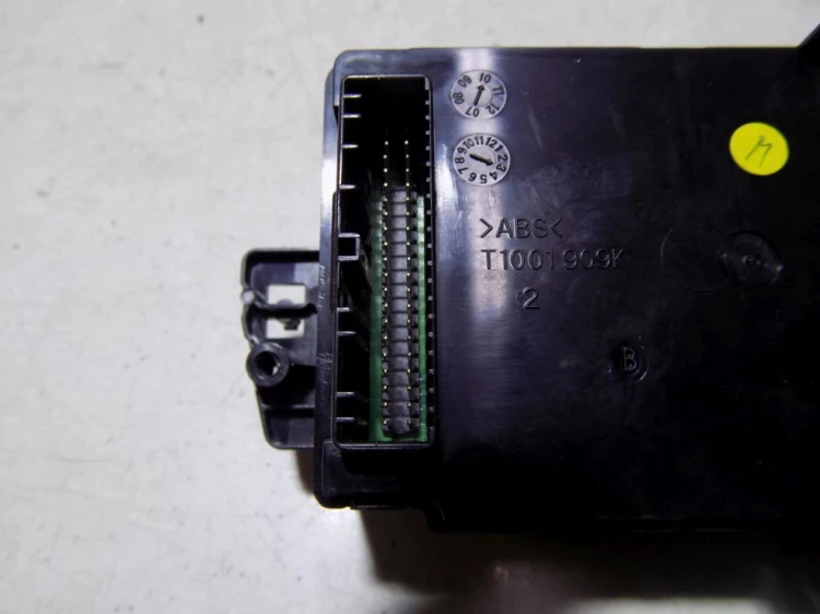 PANEL NAWIEWU RENAULT SCENIC III (2009-2013)