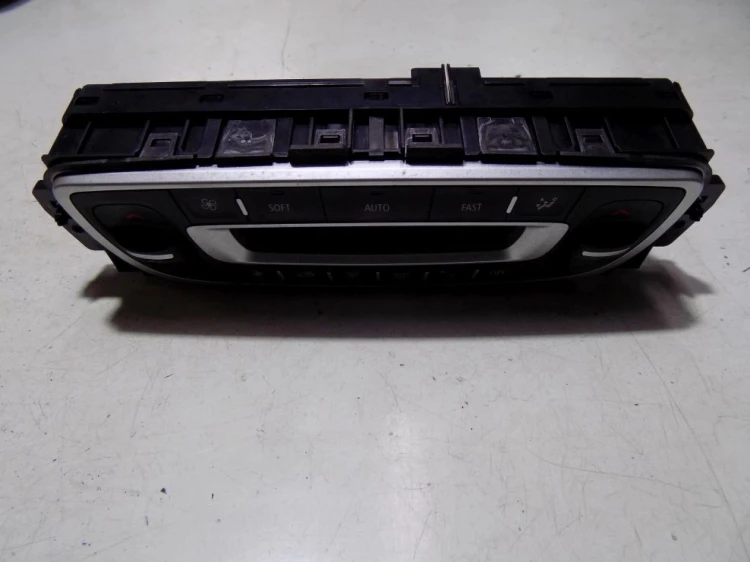 PANEL NAWIEWU RENAULT SCENIC III (2009-2013)