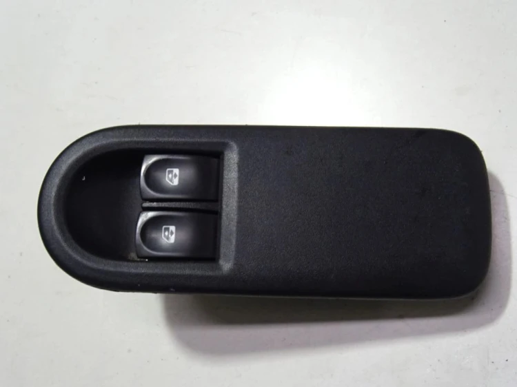 PANEL STEROWANIA SZYB RENAULT CLIO III (2005-2009)