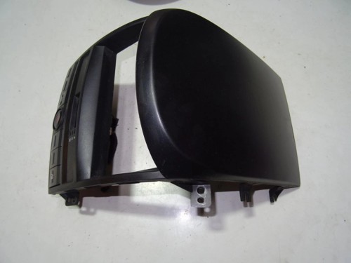 PANEL ŚRODKOWY KIA SORENTO I (2002-2009)