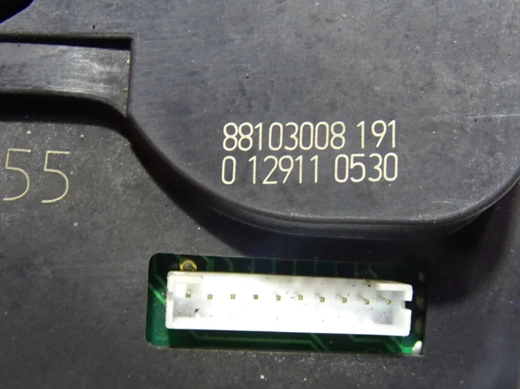 PRZEŁĄCZNIK WYCIERACZEK RENAULT KANGOO III (2008-2013) 88103008191