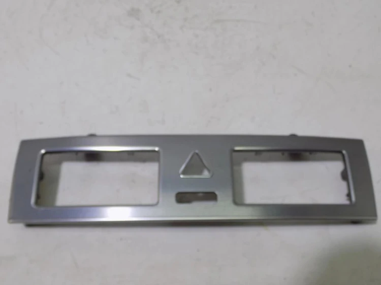 PANEL ŚRODKOWY MERCEDES C W203 LIFT