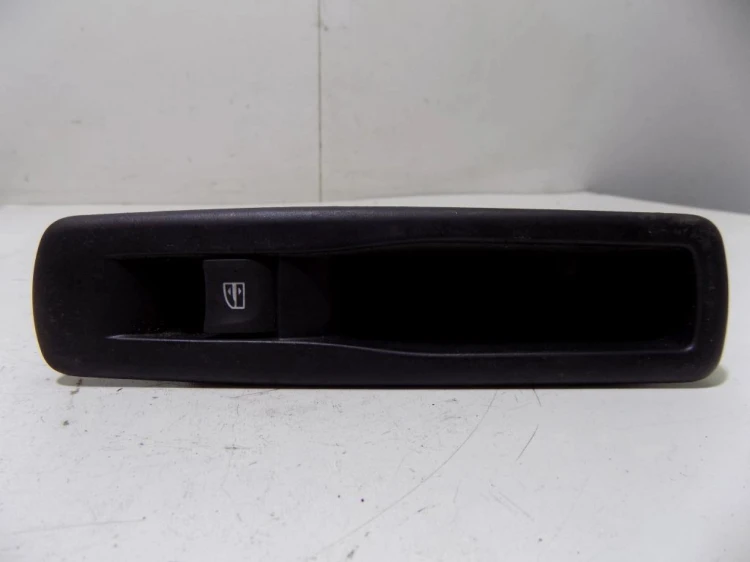 PANEL STEROWANIA SZYB RENAULT MEGANE III (2008-2013)