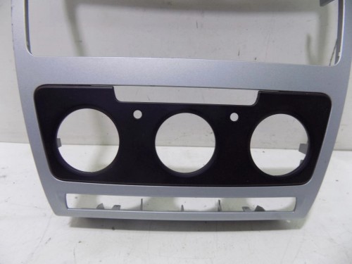 PANEL ŚRODKOWY SKODA OCTAVIA II LIFT (2008-2013)