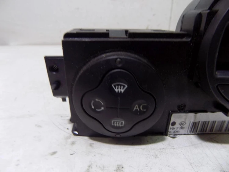 PANEL NAWIEWU RENAULT SCENIC II (2003-2005)