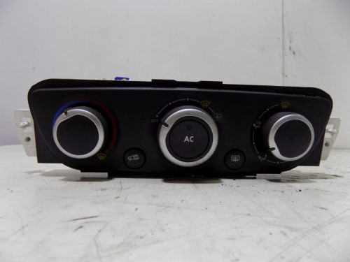 PANEL NAWIEWU RENAULT MEGANE III (2008-2013)