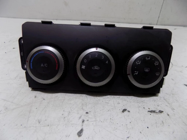 PANEL NAWIEWU MAZDA 6 II
