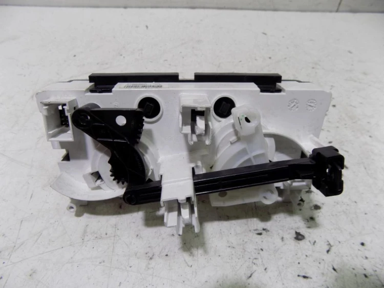 PANEL NAWIEWU PEUGEOT 308 T7 (2007-2013)