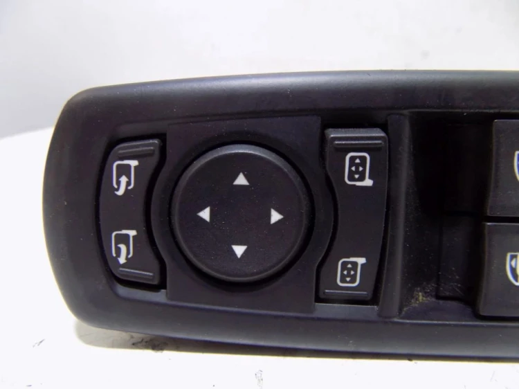 PANEL STEROWANIA SZYB RENAULT MEGANE III (2008-2013)