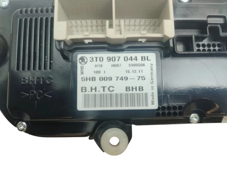PANEL KLIMATYZACJI SKODA SUPERB II (2008-2013) 2.0 TDI 170KM 3T0907044BL
