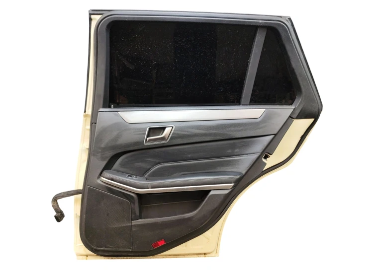 DRZWI PRAWY TYŁ MERCEDES E W212 LIFT (2012-2016) 2.2 BlueTEC 136KM