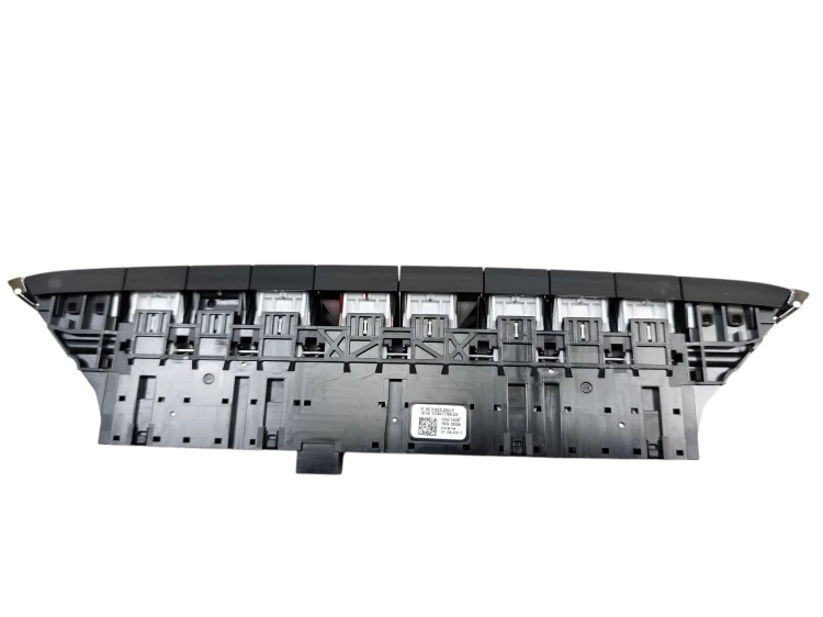 PANEL ŚRODKOWY SKODA OCTAVIA IV (2019-2024) 1.0 TSI 110KM 5E3925200F