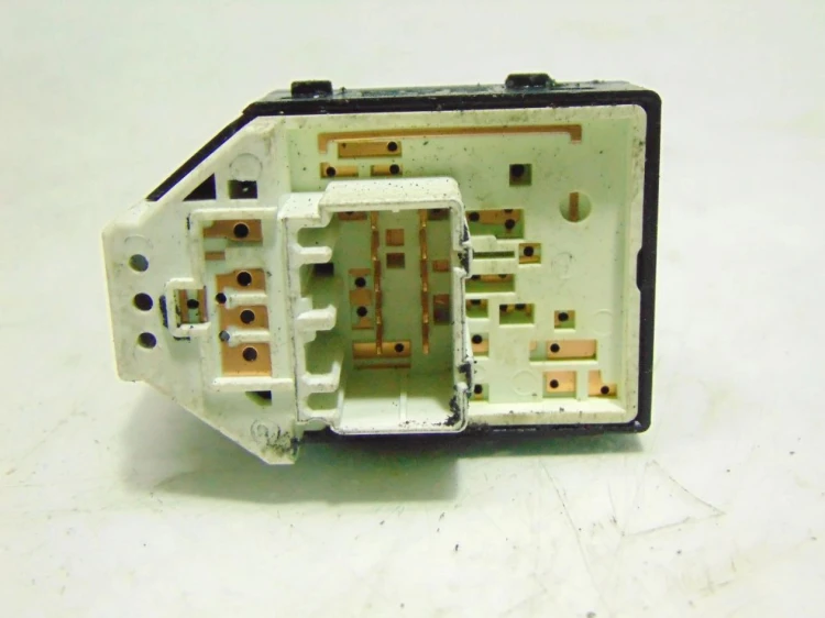 PANEL STEROWANIA LUSTEREK KIA VENGA (2009-2019) 1.4 CRDI 457480