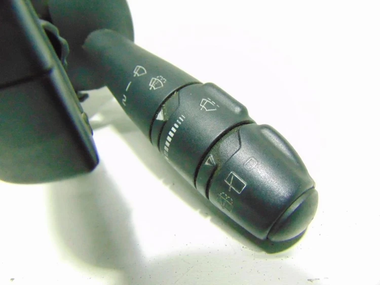 PRZEŁĄCZNIK ZESPOLONY RENAULT LAGUNA II (2001-2005) 1.9 DCI 8200012244