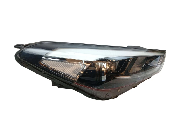 LAMPA PRAWY PRZÓD HYUNDAI TUCSON III (2015-2018) 2.0 CRDI 136KM 92102-D7110
