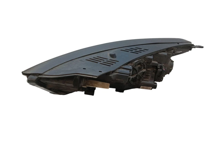 LAMPA PRAWY PRZÓD HYUNDAI TUCSON III (2015-2018) 2.0 CRDI 136KM 92102-D7110