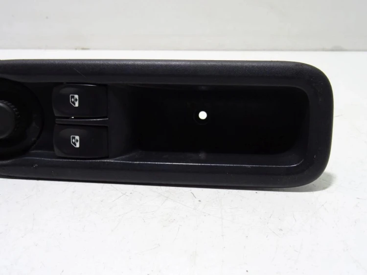 PANEL STEROWANIA SZYB RENAULT TWINGO II (2007-2012)