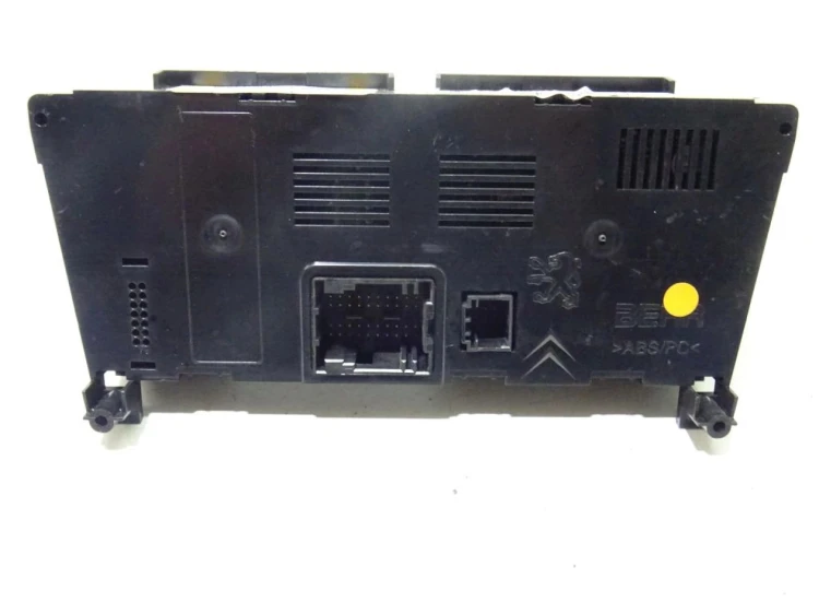PANEL NAWIEWU PEUGEOT 3008
