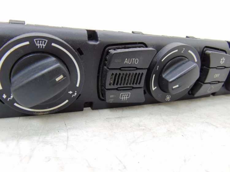 PANEL NAWIEWU BMW E60 2.5 BENZYNA