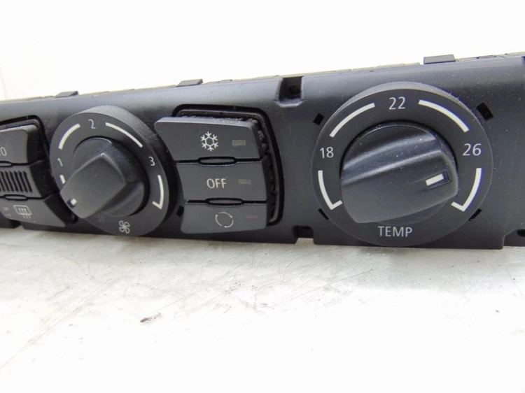 PANEL NAWIEWU BMW E60 2.5 BENZYNA