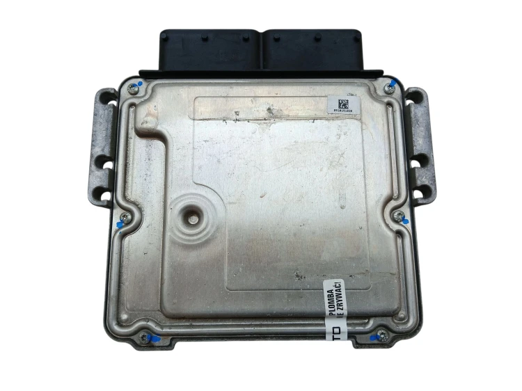 KOMPUTER STEROWNIK SILNIKA HYUNDAI TUCSON III (2015-2018) 2.0 CRDI 136KM 39