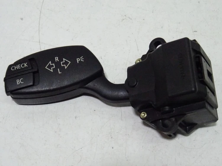 PRZEŁĄCZNIK MANETKA KIERUNKOWSKAZÓW BMW E60 6924103